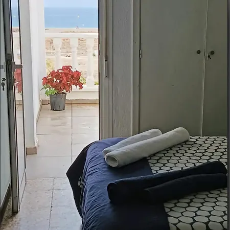 Δωμάτια σε οικογενειακή κατοικία Magic View Facing Montanaroja *